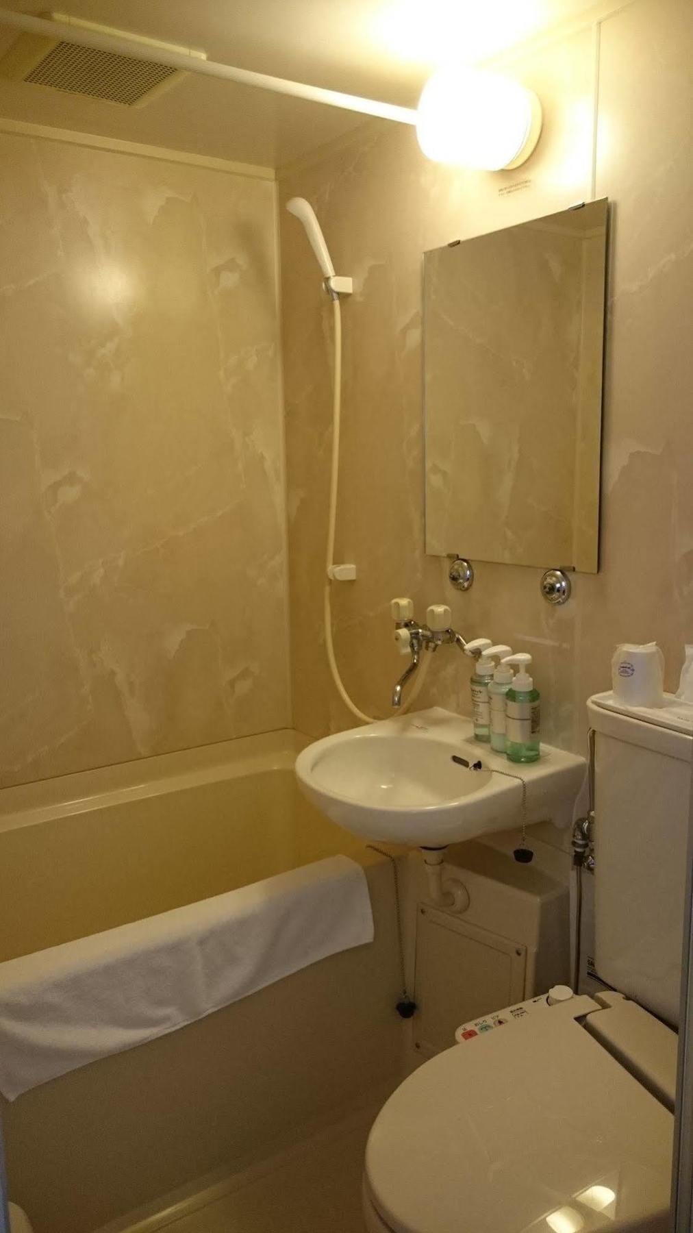 Fukuyama Rose Garden Hotel Екстериор снимка