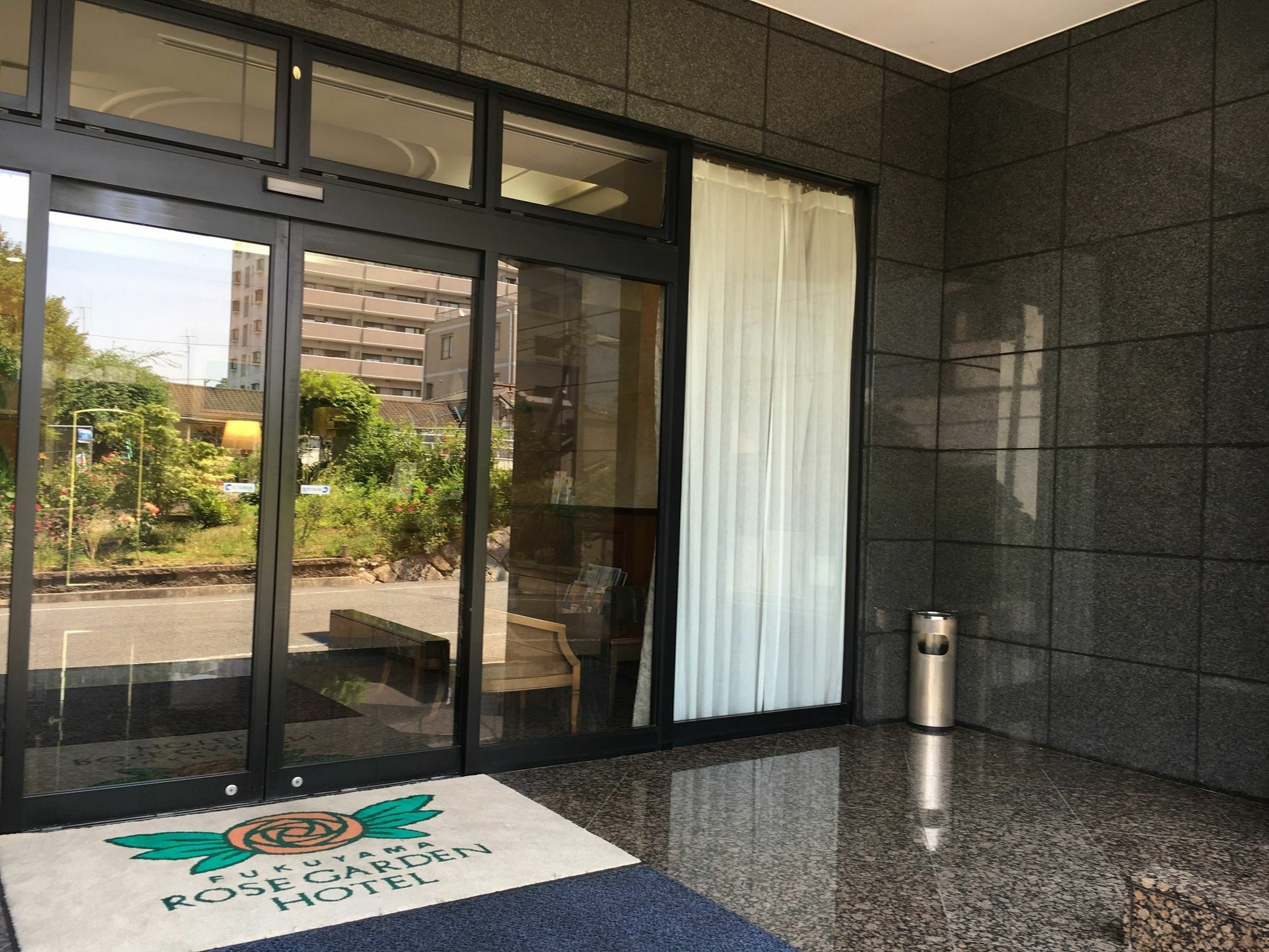 Fukuyama Rose Garden Hotel Екстериор снимка